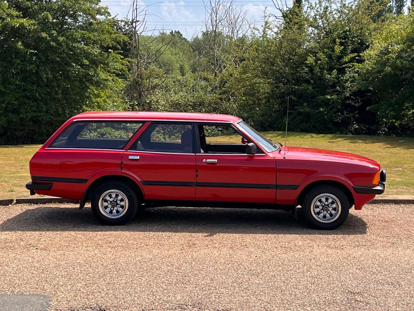 <p>1982 FORD CORTINA GL ESTATE MK5</p>