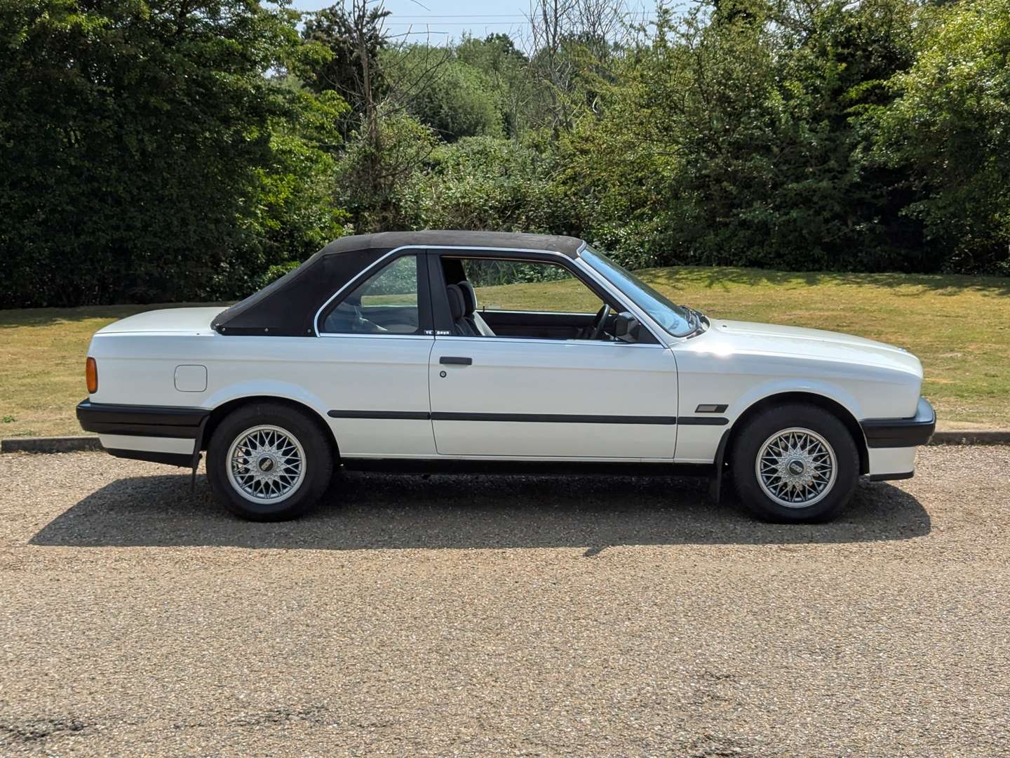 <p>1989 BMW E30 316I BAUR CABRIO</p>