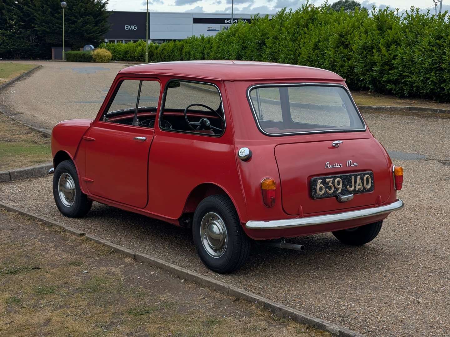 <p>1962 AUSTIN MINI SUPER DE LUXE</p>