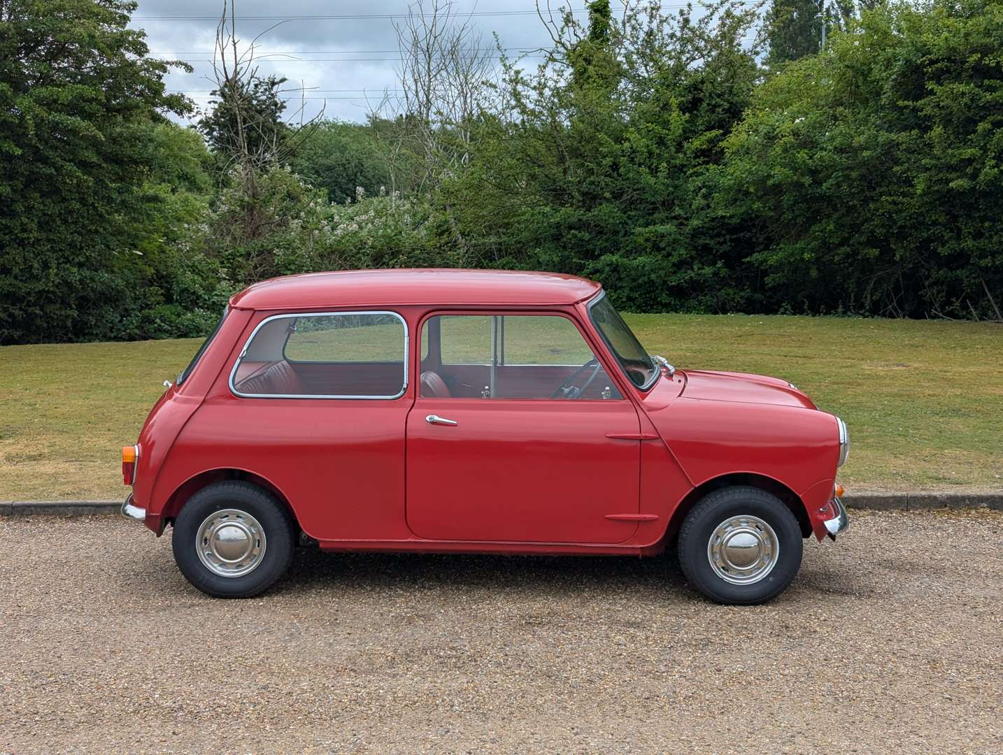 <p>1962 AUSTIN MINI SUPER DE LUXE</p>
