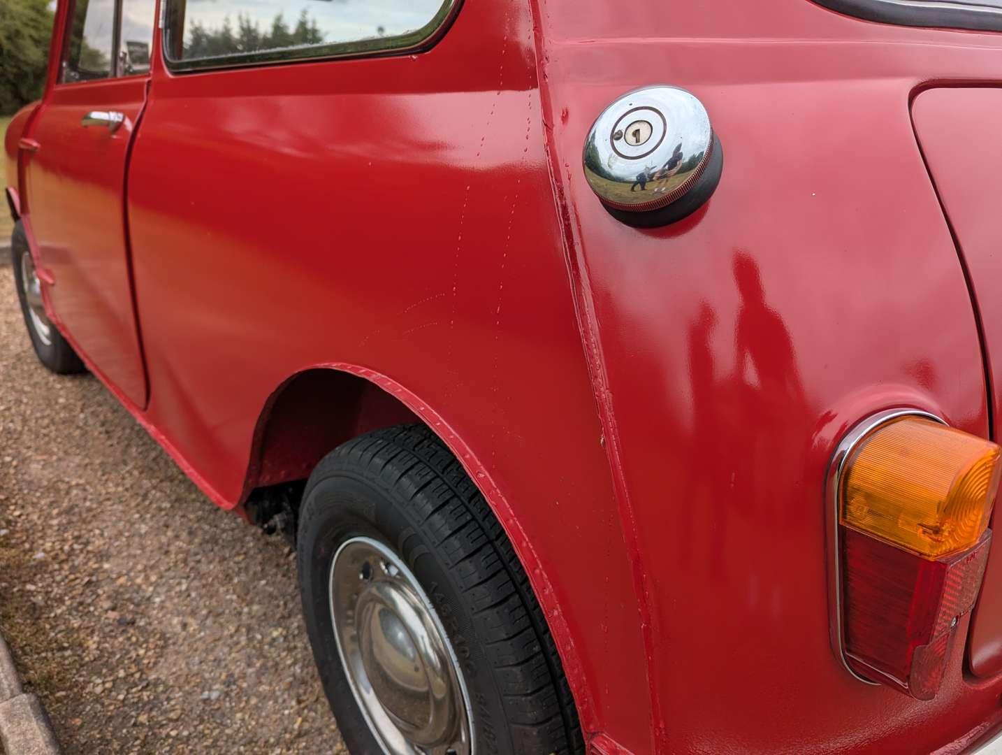 <p>1962 AUSTIN MINI SUPER DE LUXE</p>