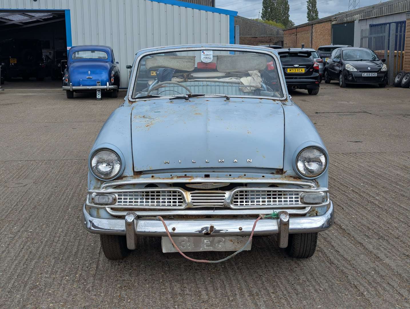 <p>1961 HILLMAN SUPER MINX</p>