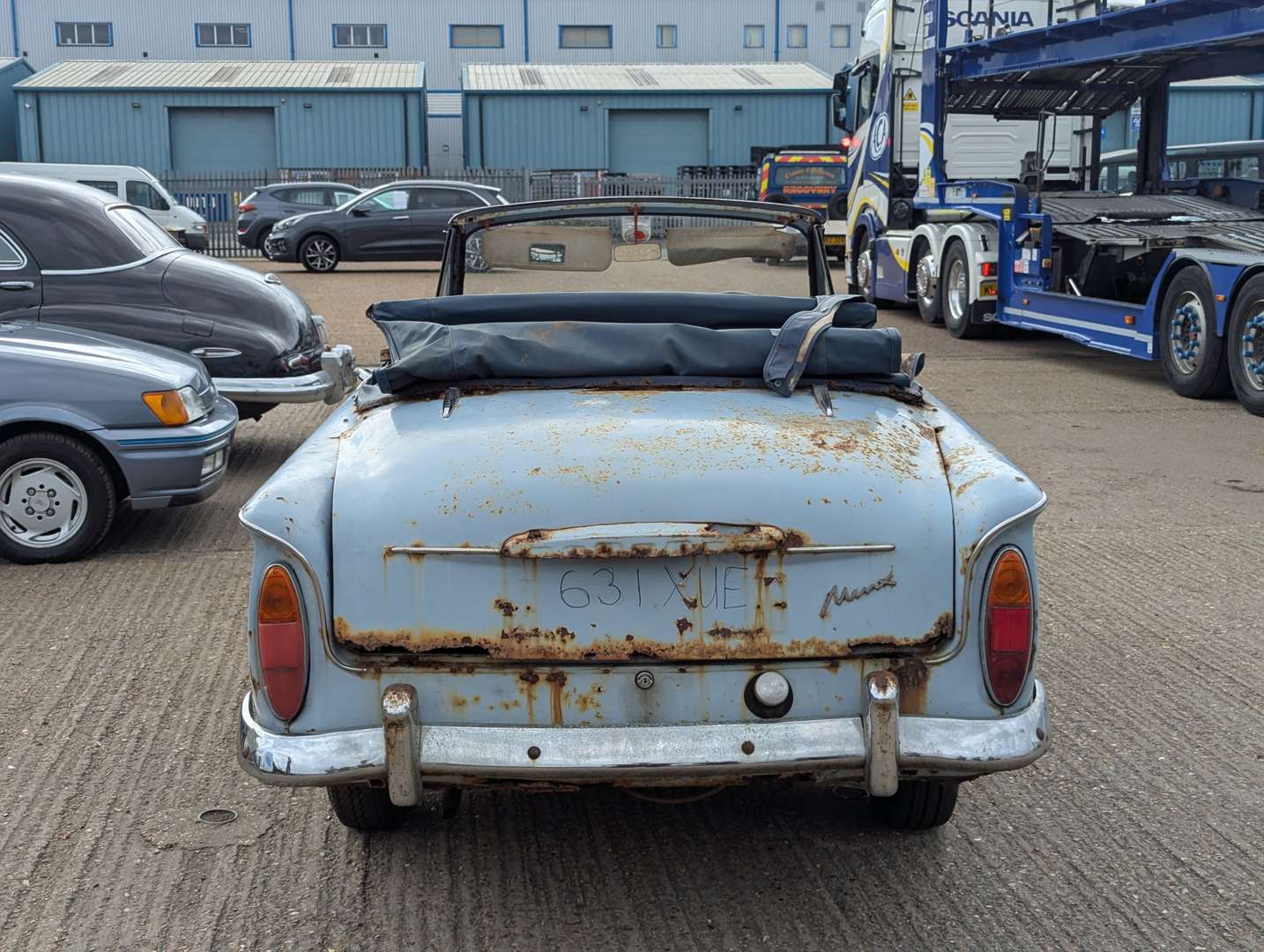 <p>1961 HILLMAN SUPER MINX</p>