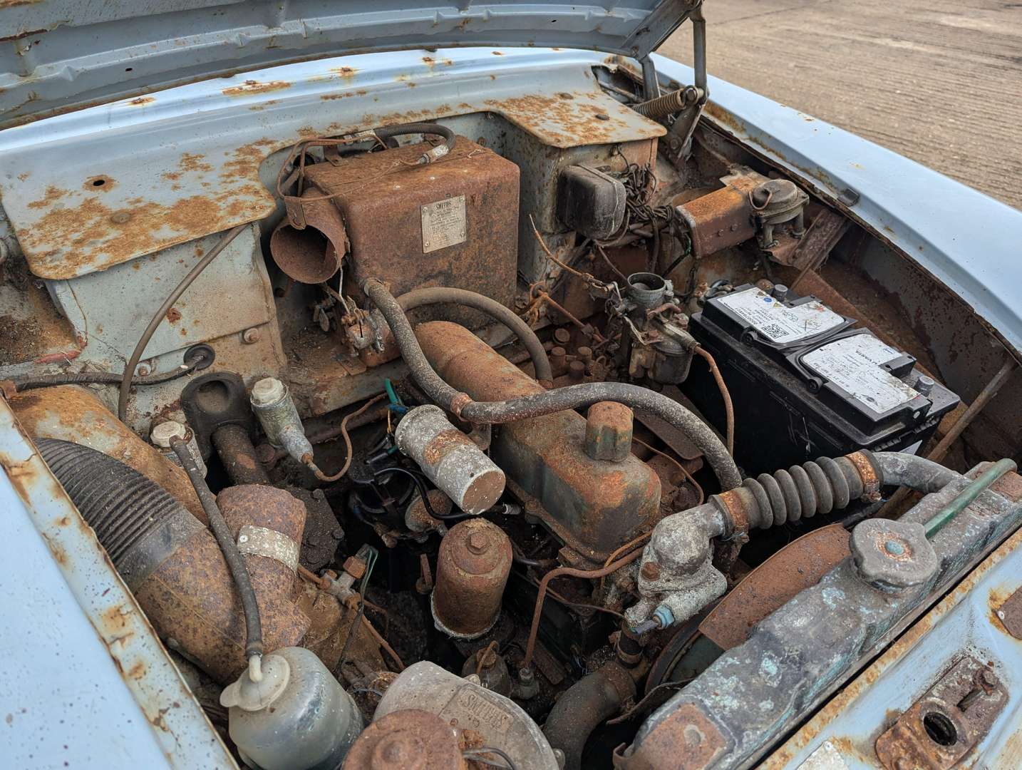 <p>1961 HILLMAN SUPER MINX</p>