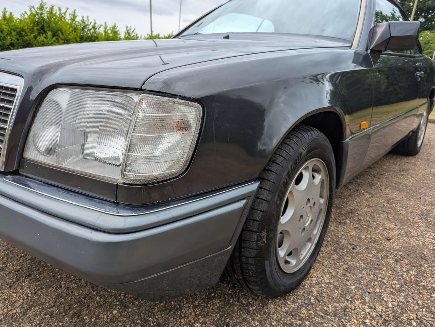 <p>1995 MERCEDES E220 CABRIOLET</p>