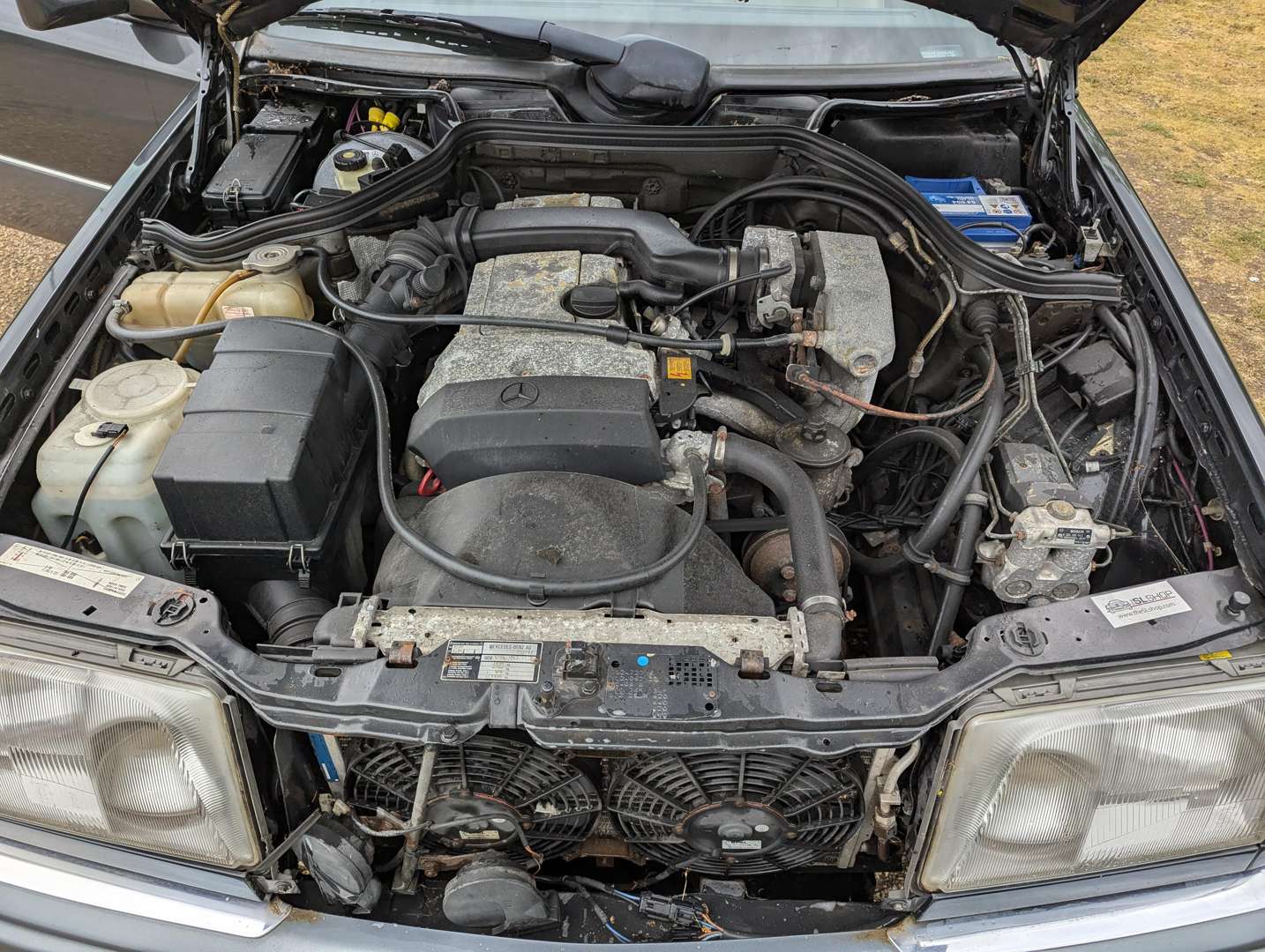<p>1995 MERCEDES E220 CABRIOLET</p>
