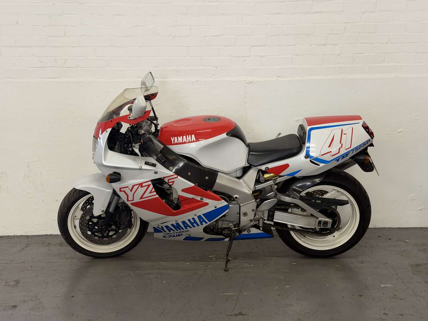 <p>1993 YAMAHA YZF 750</p>