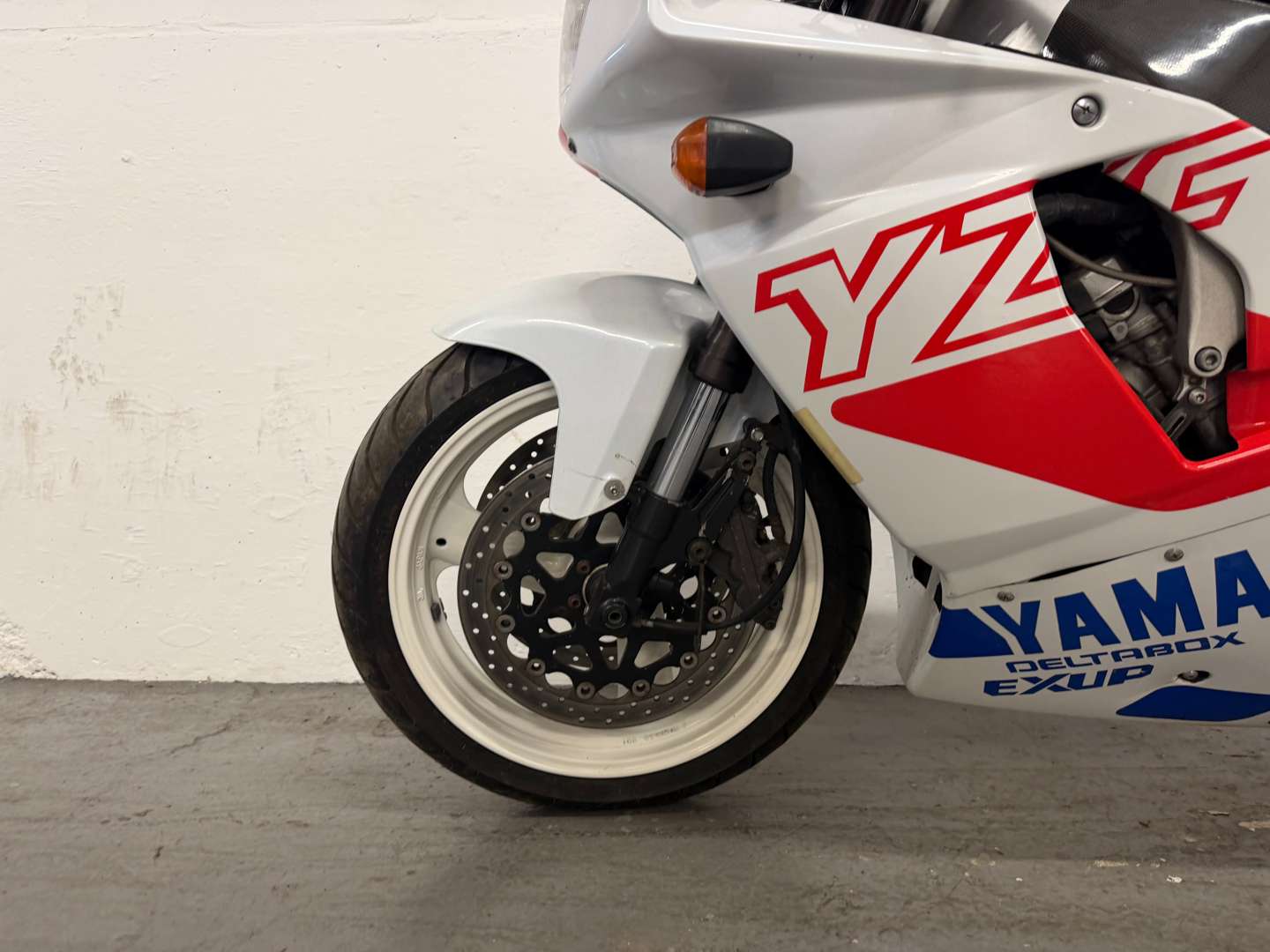 <p>1993 YAMAHA YZF 750</p>