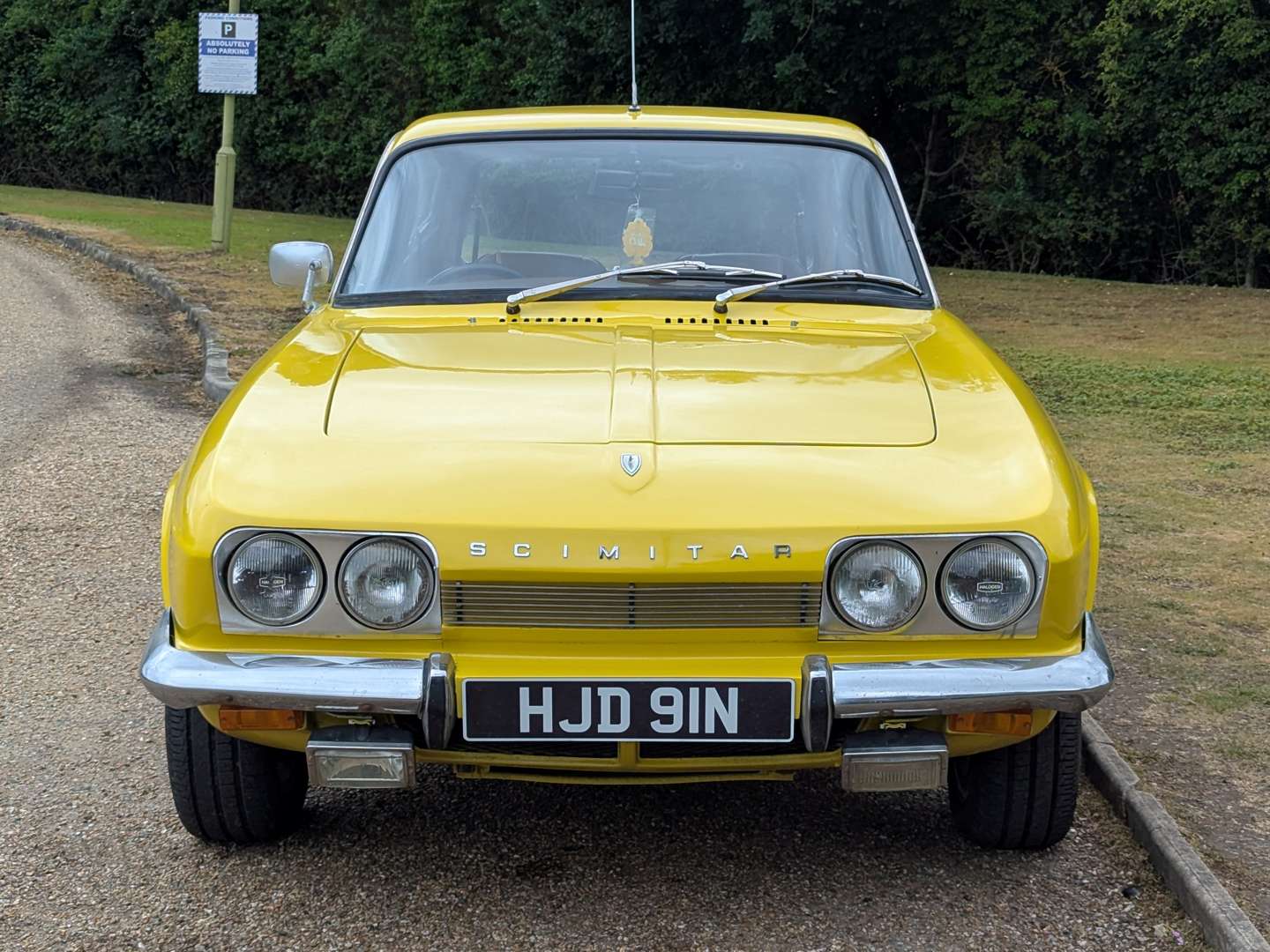 <p>1975 RELIANT SCIMITAR GTE</p>