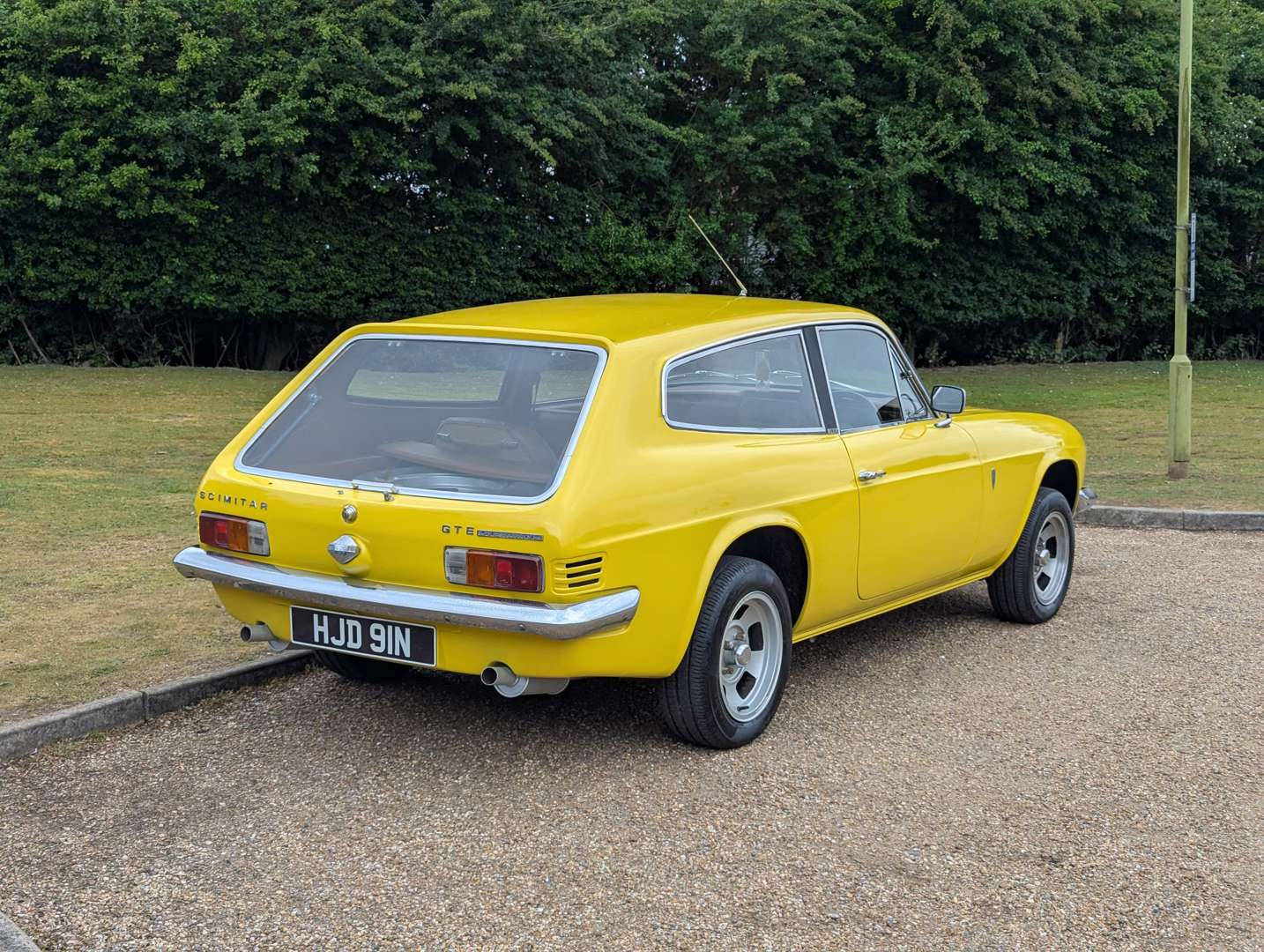<p>1975 RELIANT SCIMITAR GTE</p>