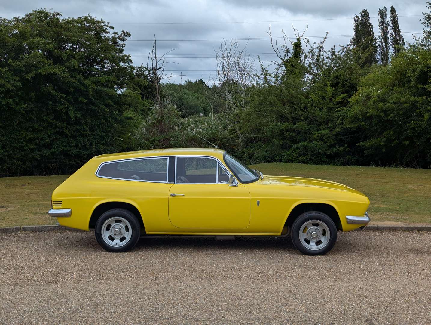<p>1975 RELIANT SCIMITAR GTE</p>