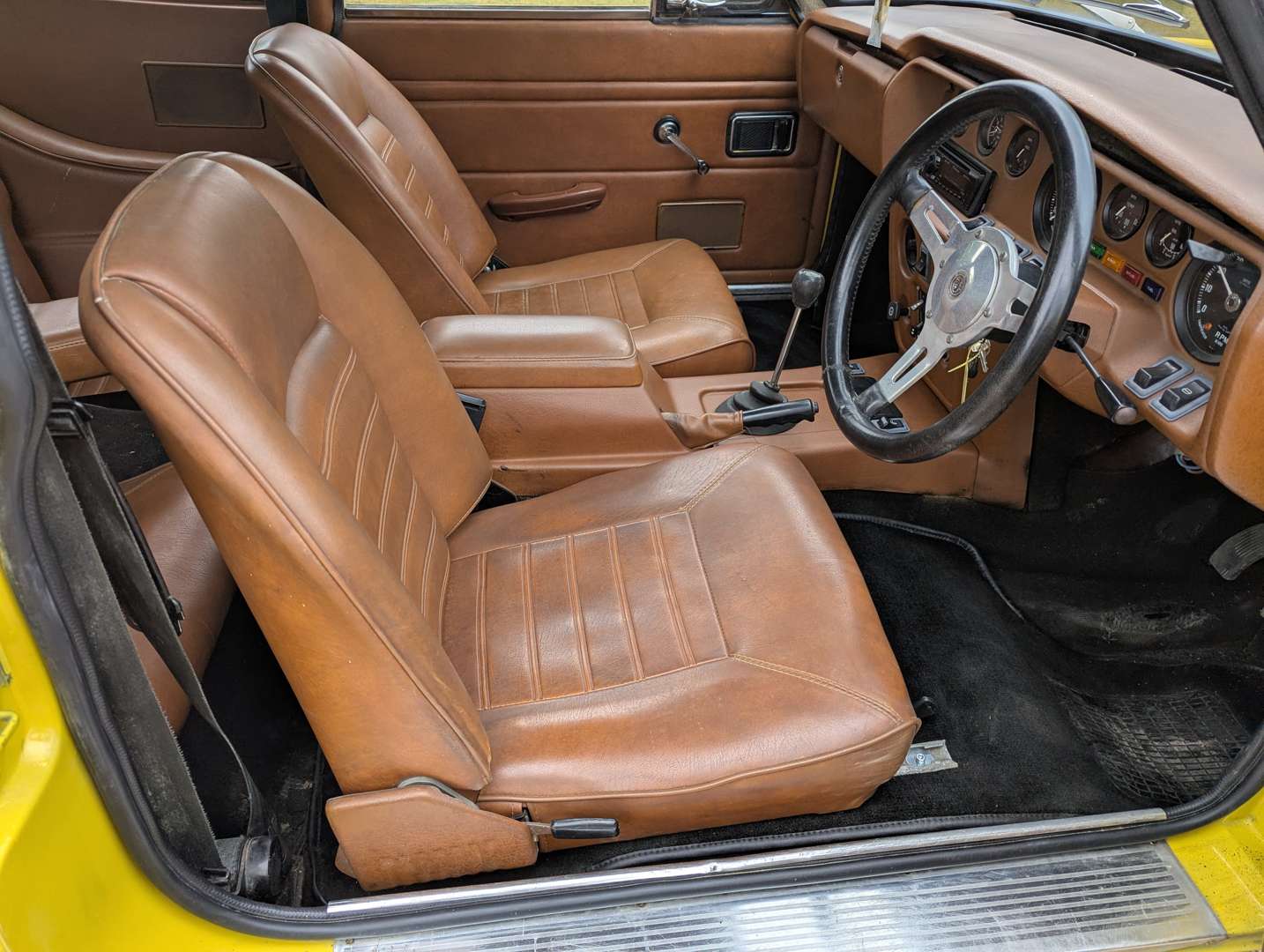 <p>1975 RELIANT SCIMITAR GTE</p>