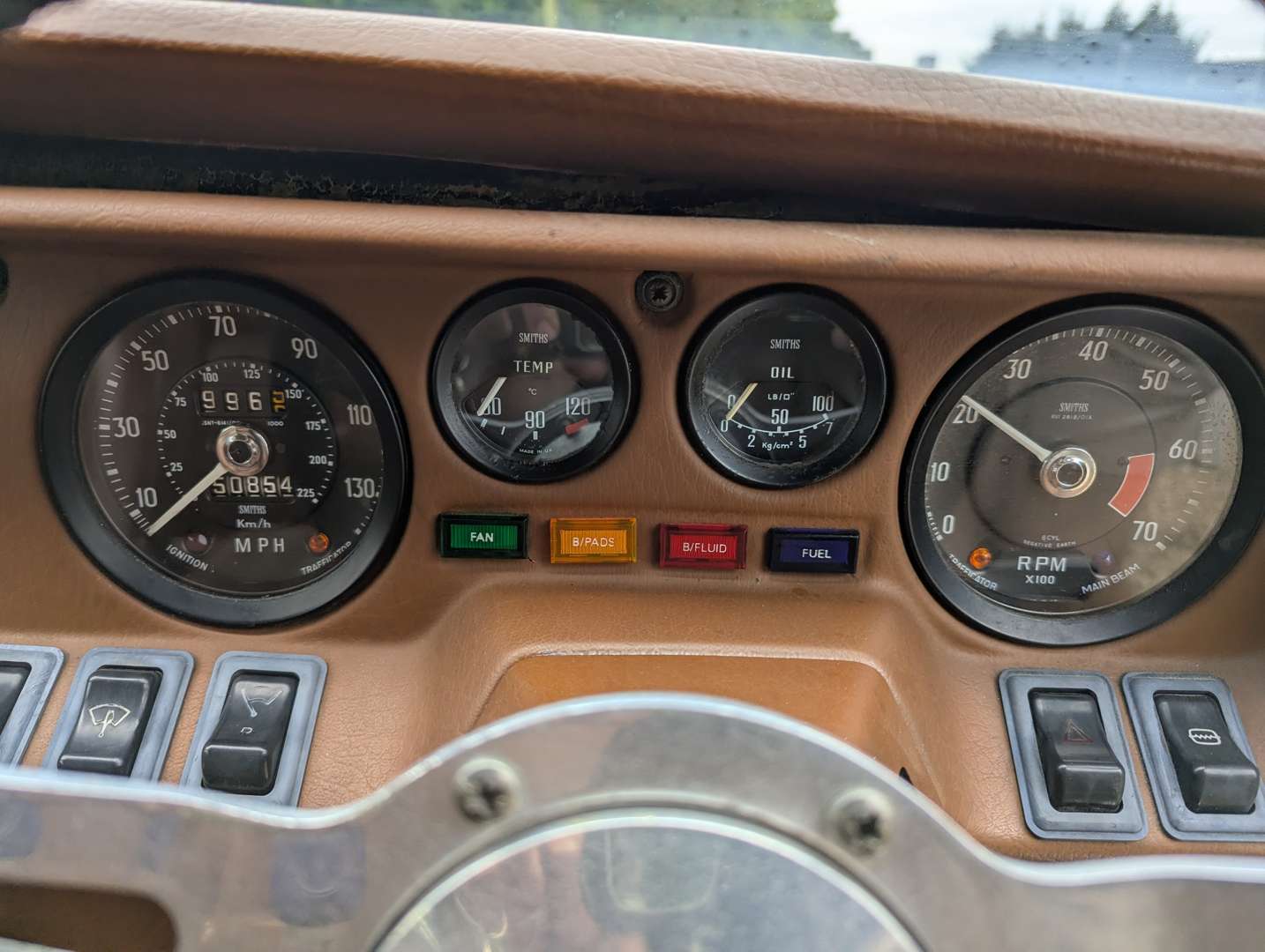 <p>1975 RELIANT SCIMITAR GTE</p>
