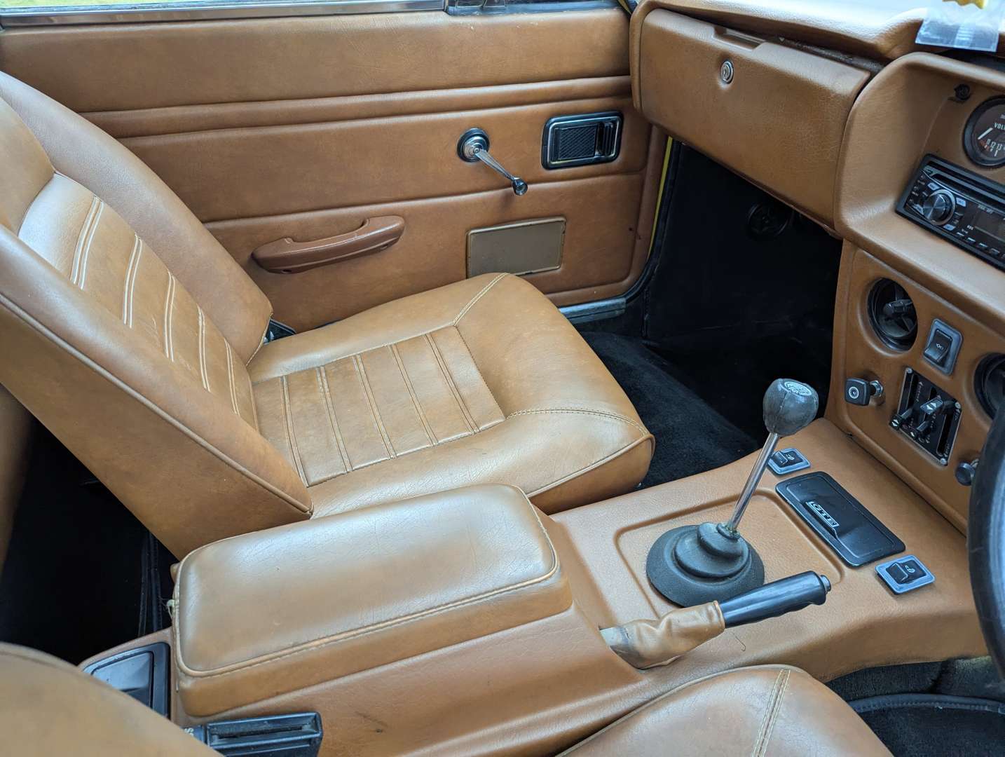 <p>1975 RELIANT SCIMITAR GTE</p>