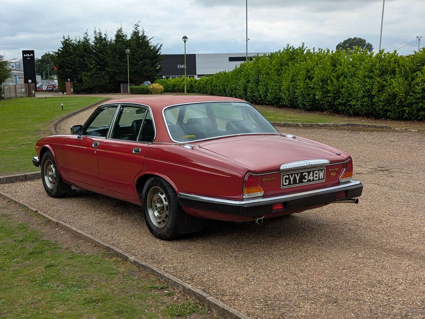 <p>1980 DAIMLER 4.2 SOVEREIGN AUTO</p>