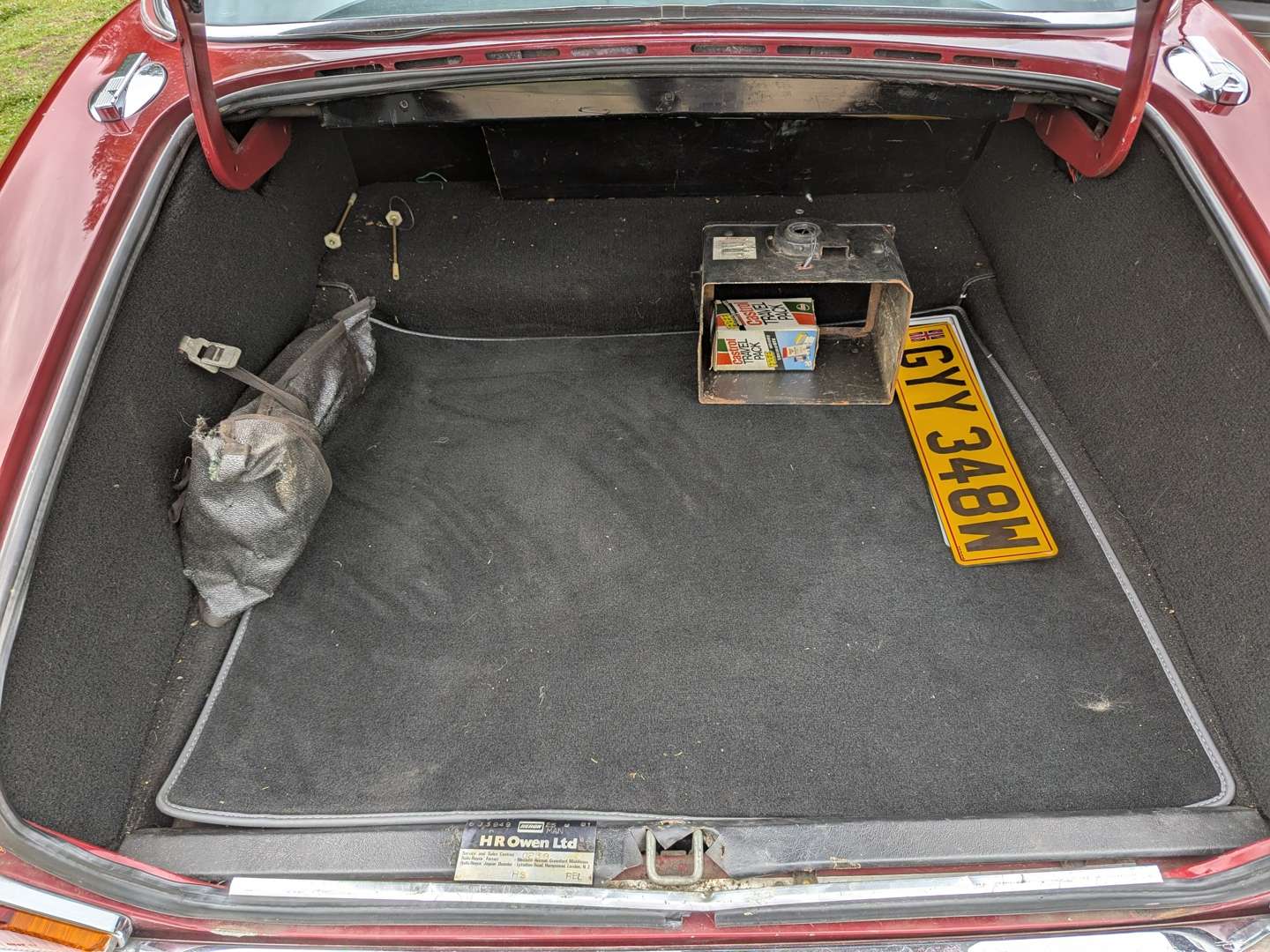 <p>1980 DAIMLER 4.2 SOVEREIGN AUTO</p>