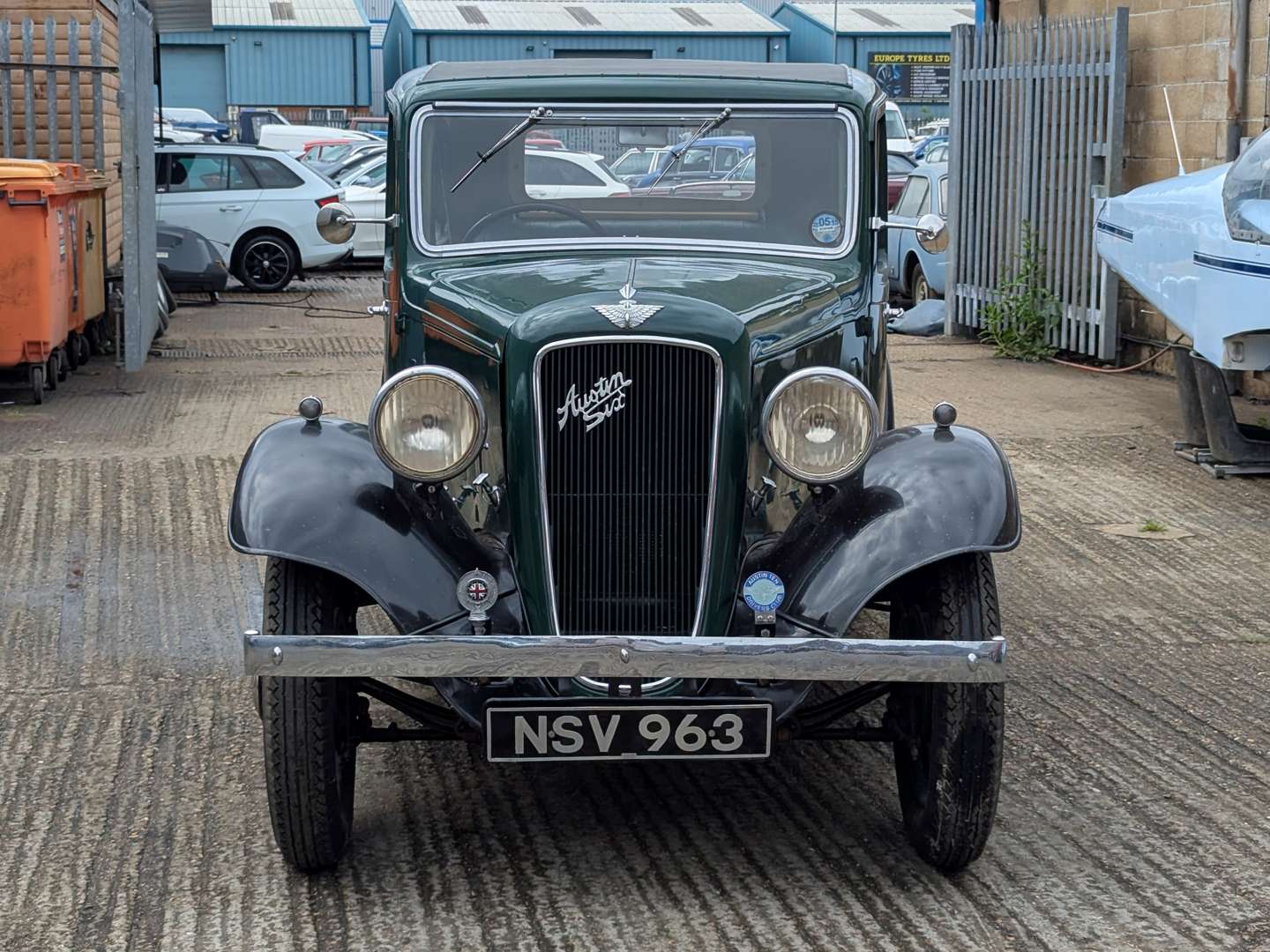 <p>1935 AUSTIN ASCOT 12/6</p>