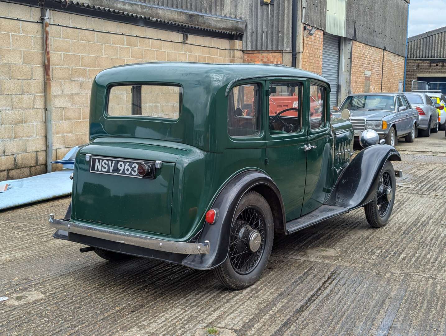 <p>1935 AUSTIN ASCOT 12/6</p>