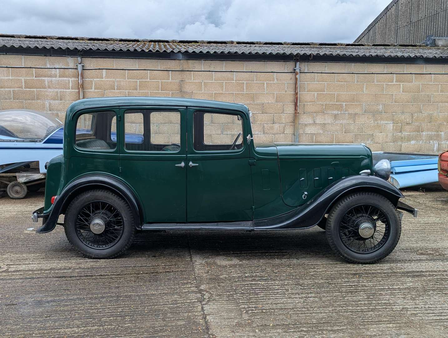 <p>1935 AUSTIN ASCOT 12/6</p>