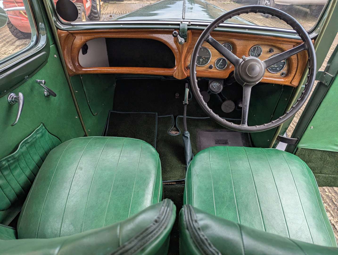 <p>1935 AUSTIN ASCOT 12/6</p>