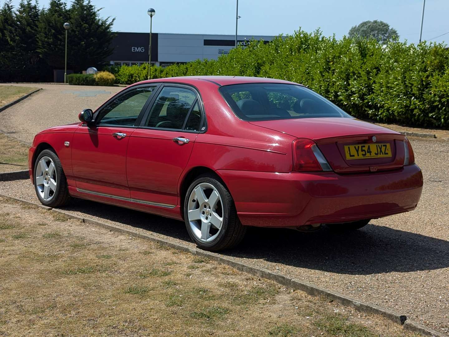 <p>2005 MG ZT</p>