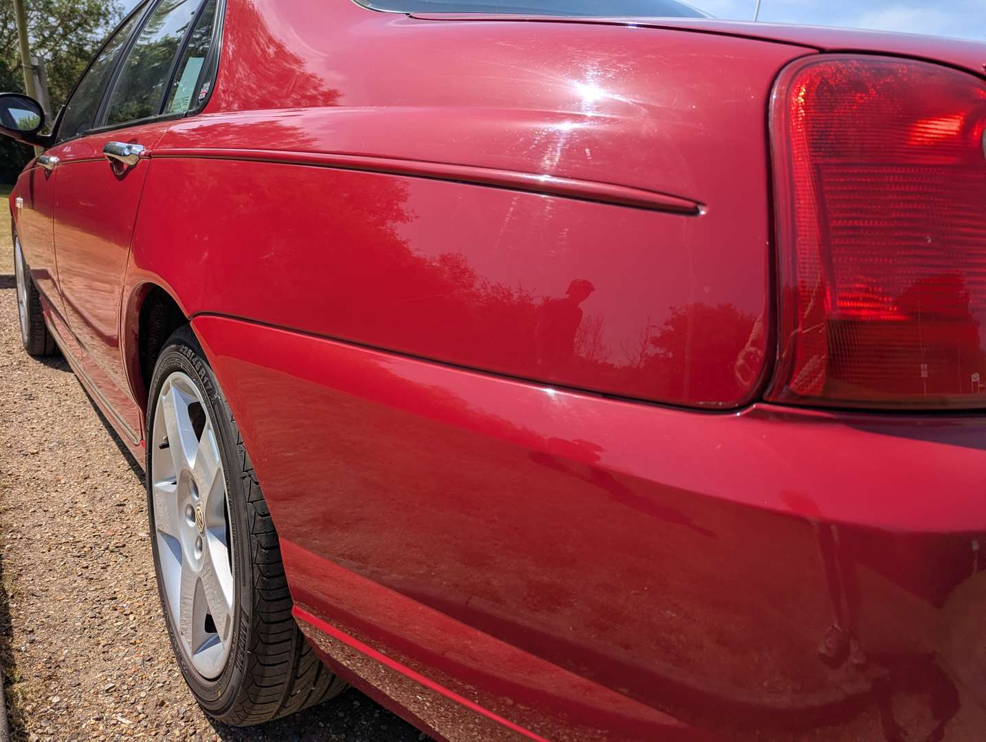 <p>2005 MG ZT</p>