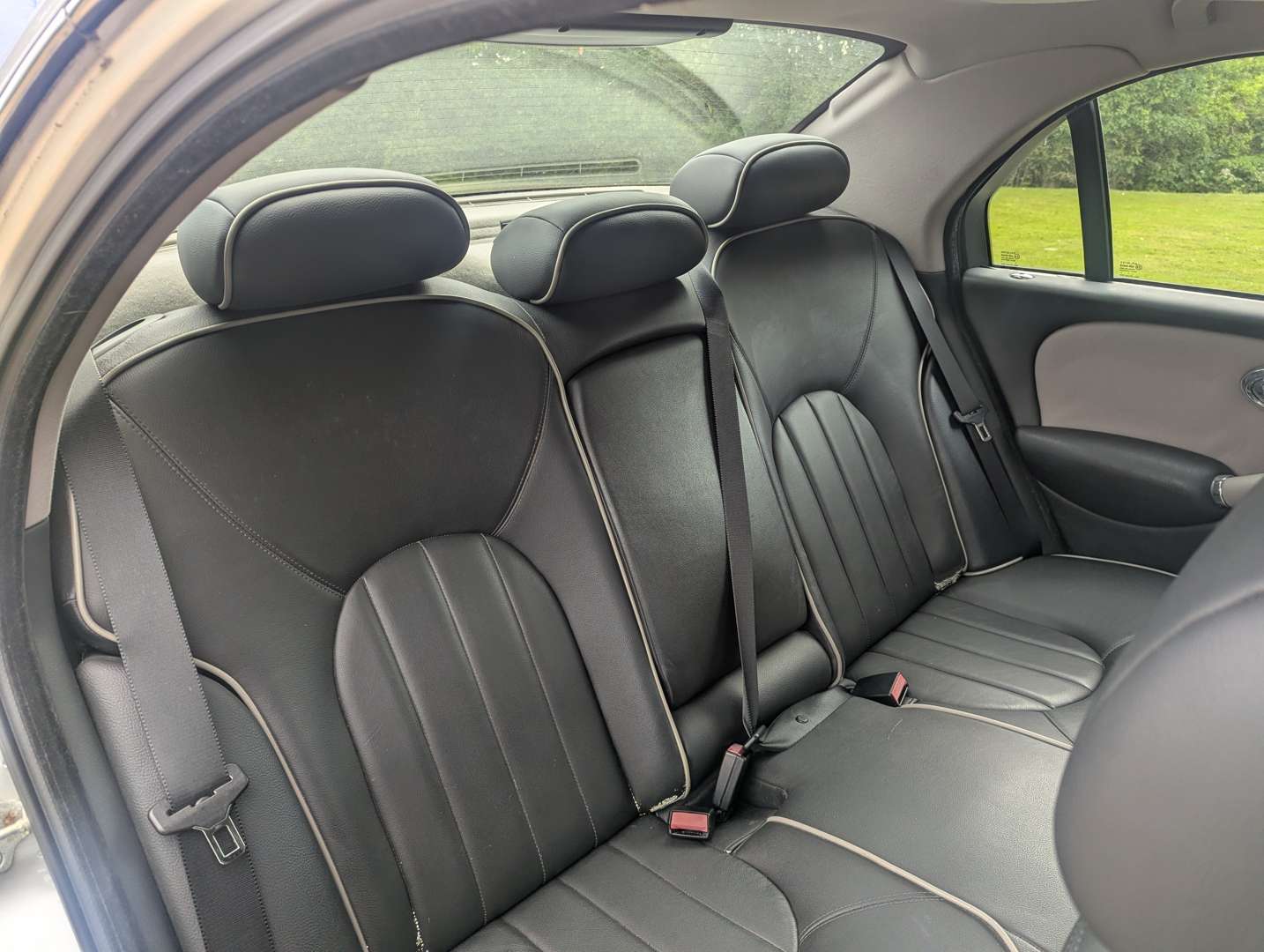 <p>2003 ROVER 75 CONNOISSEUR</p>