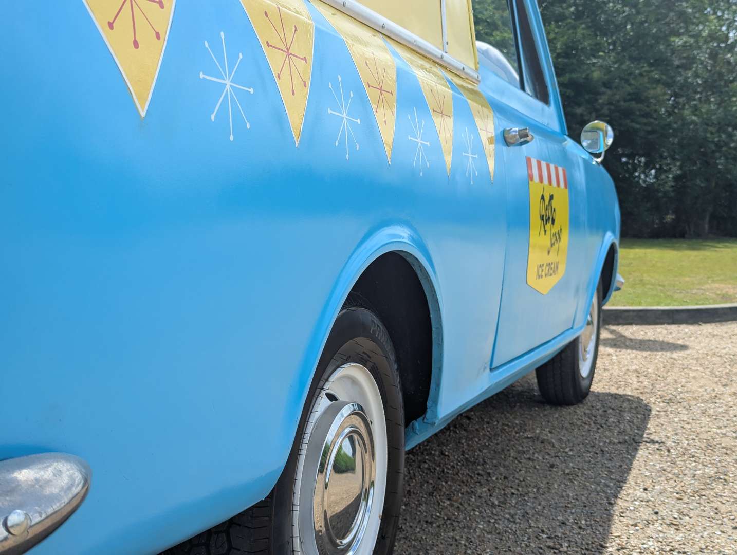 <p>1971 BEDFORD HA ICE CREAM VAN</p>