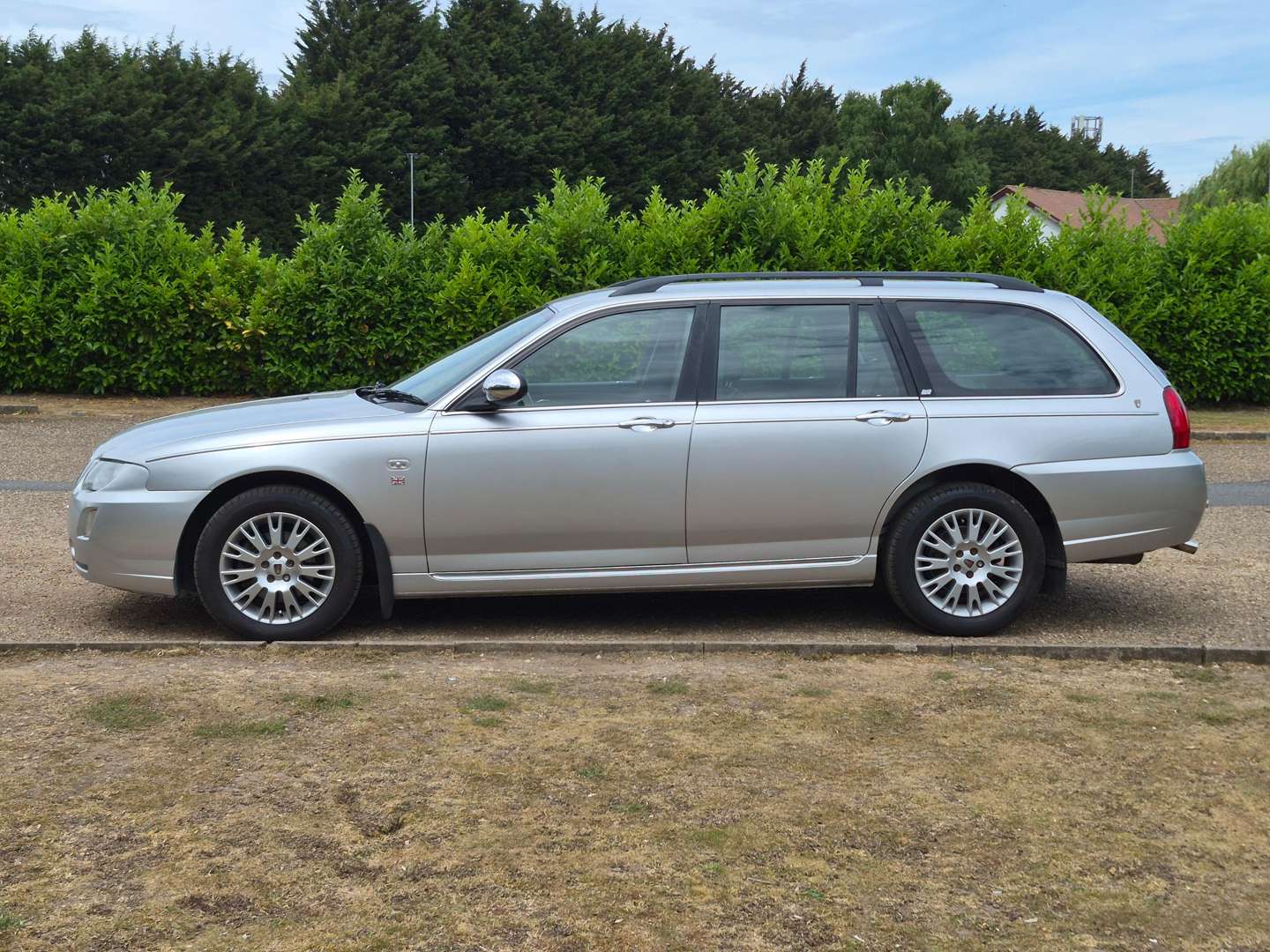 <p>2004 ROVER 75 2.0 CDTI AUTO CONNOISSEUR ESTATE</p>