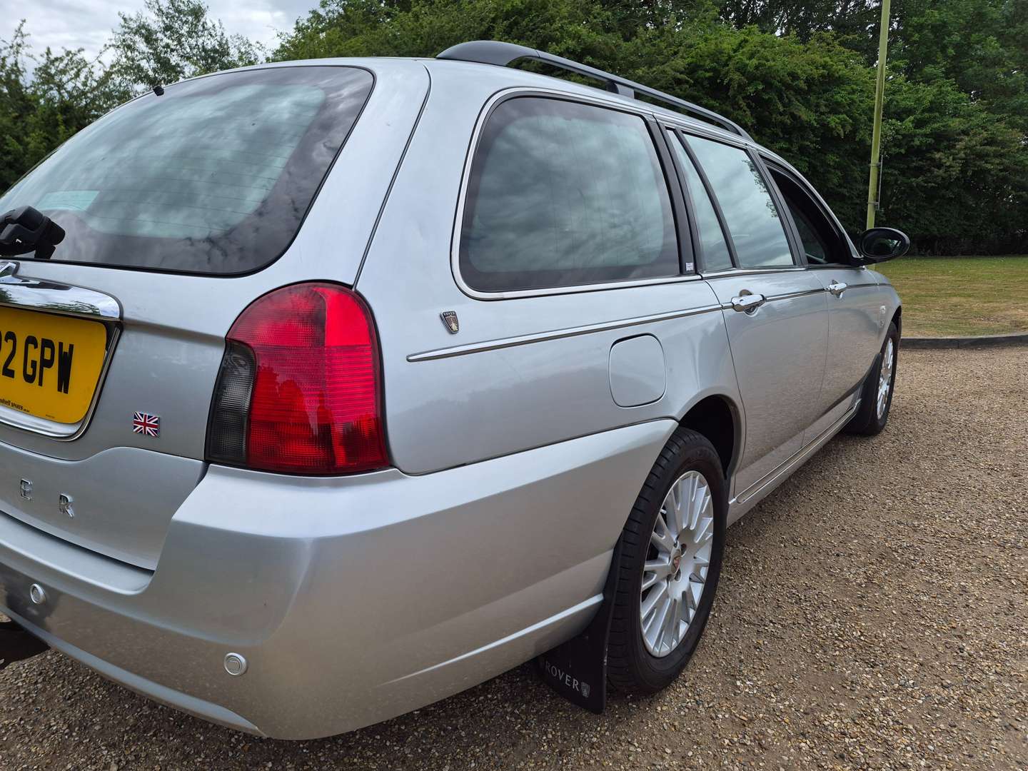 <p>2004 ROVER 75 2.0 CDTI AUTO CONNOISSEUR ESTATE</p>