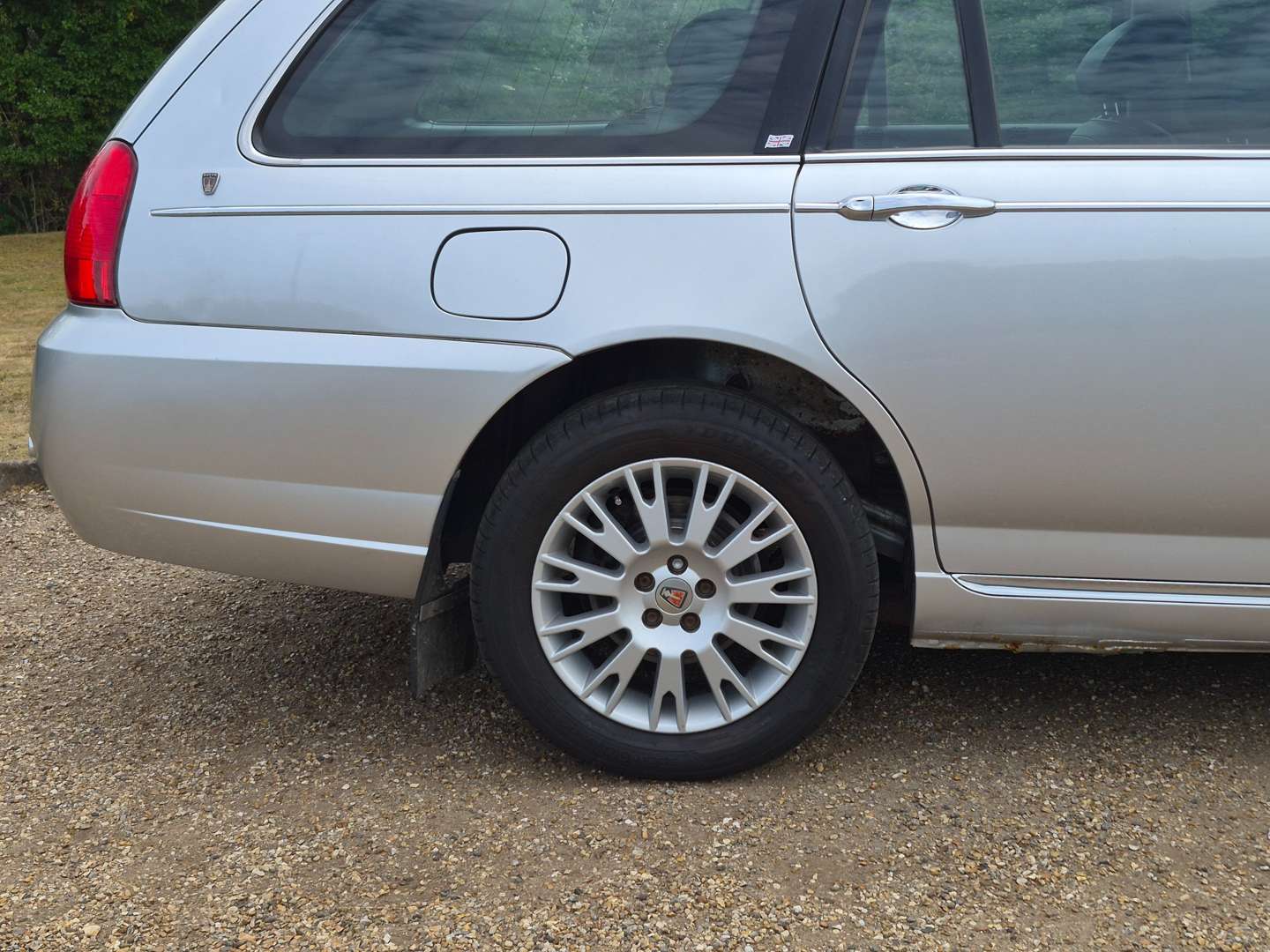 <p>2004 ROVER 75 2.0 CDTI AUTO CONNOISSEUR ESTATE</p>