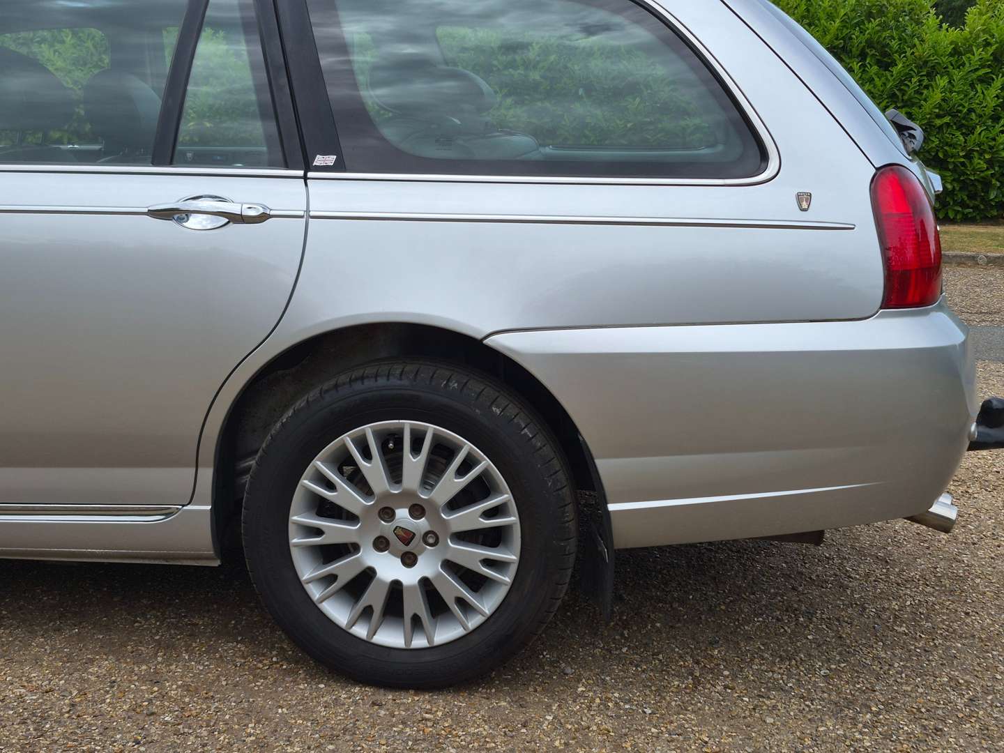 <p>2004 ROVER 75 2.0 CDTI AUTO CONNOISSEUR ESTATE</p>