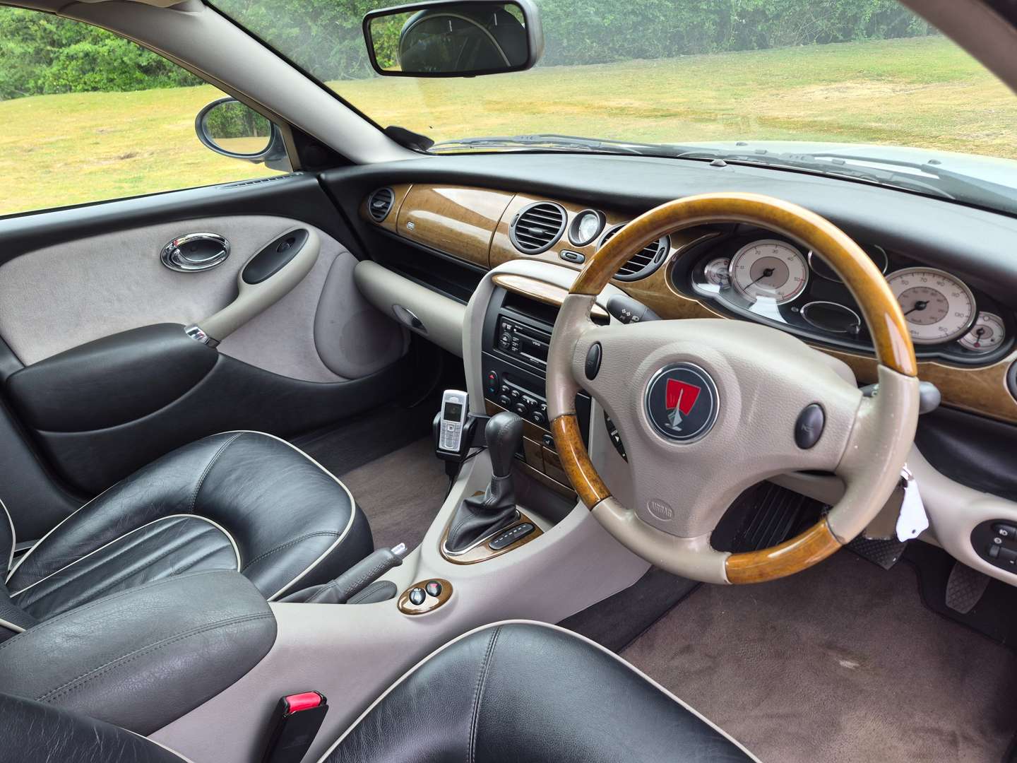 <p>2004 ROVER 75 2.0 CDTI AUTO CONNOISSEUR ESTATE</p>