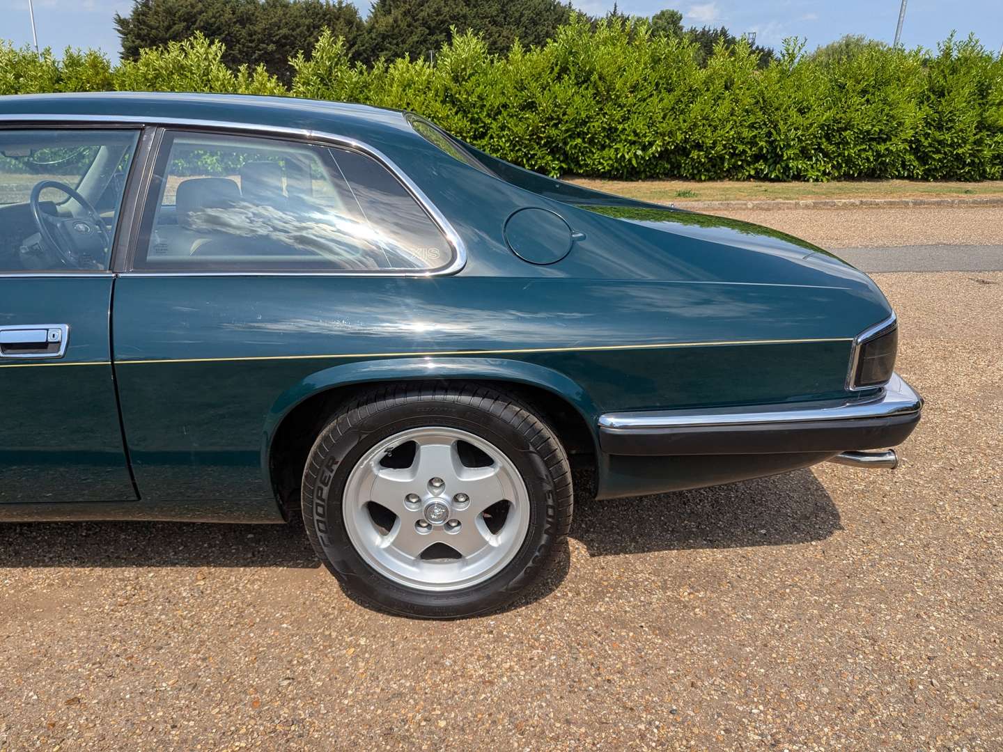 <p>1992 JAGUAR XJS 4.0 MANUAL</p>