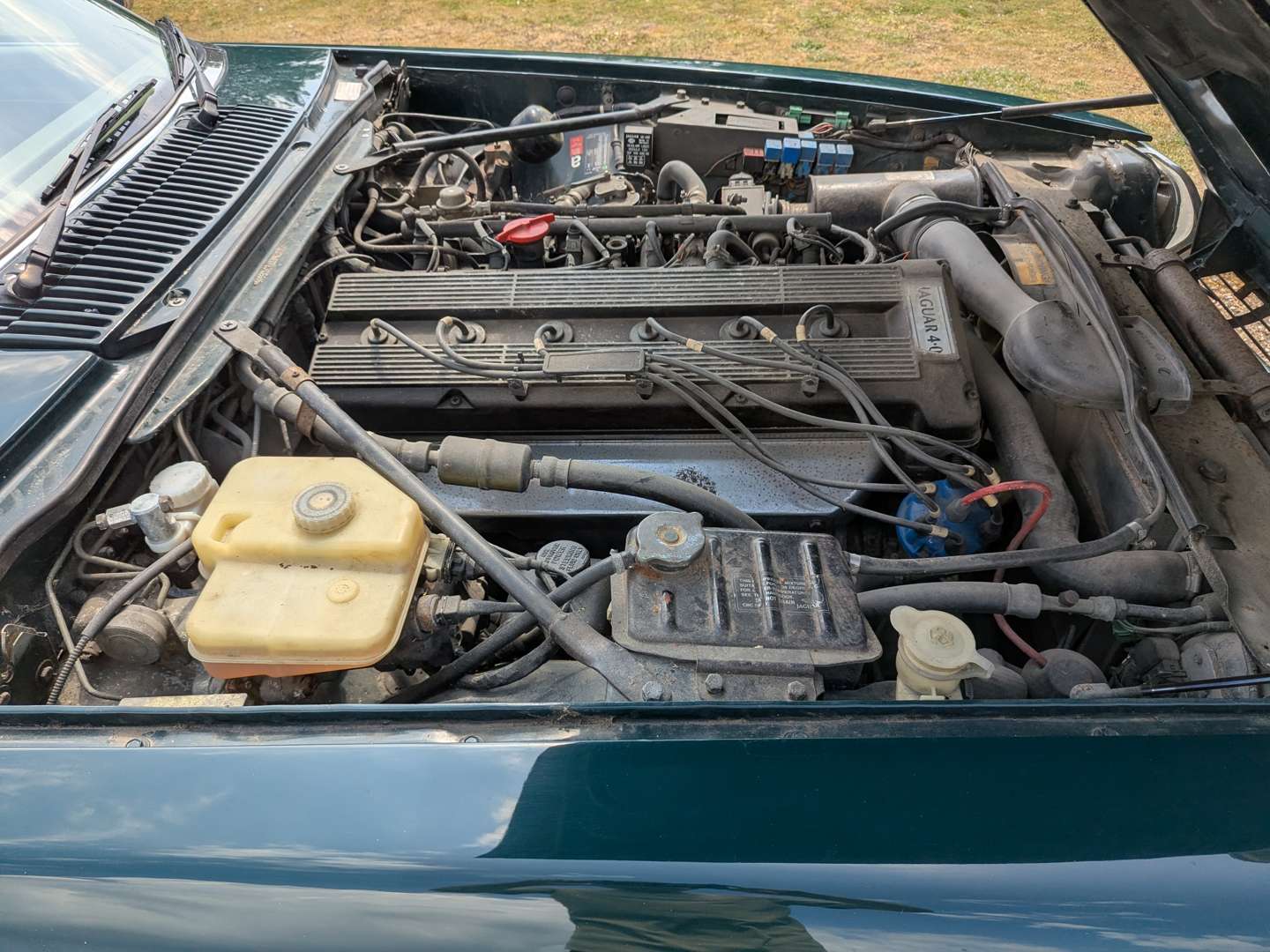<p>1992 JAGUAR XJS 4.0 MANUAL</p>