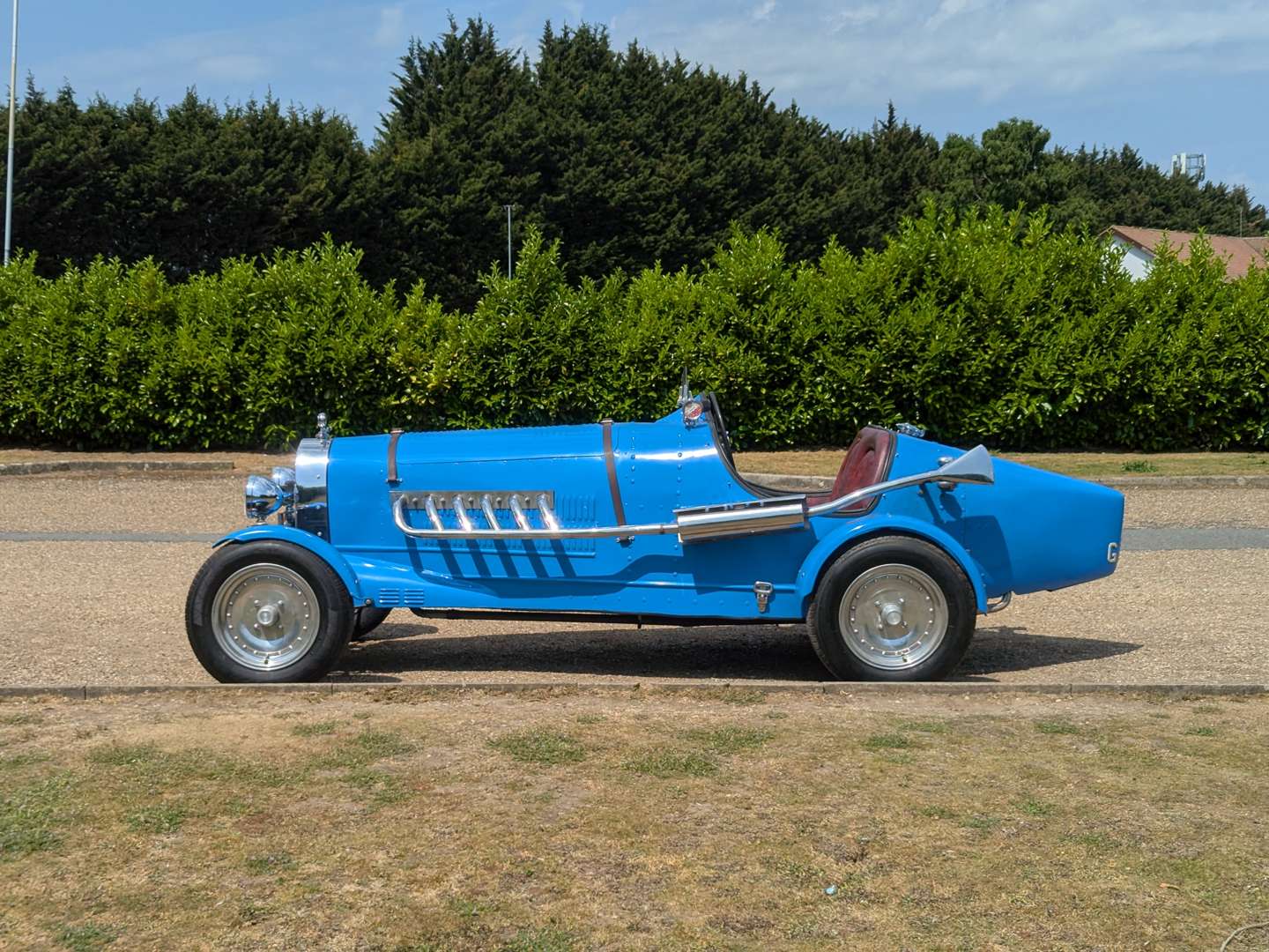 <p>1968 VW BUGATTI TYPE 35 REPLICA</p>