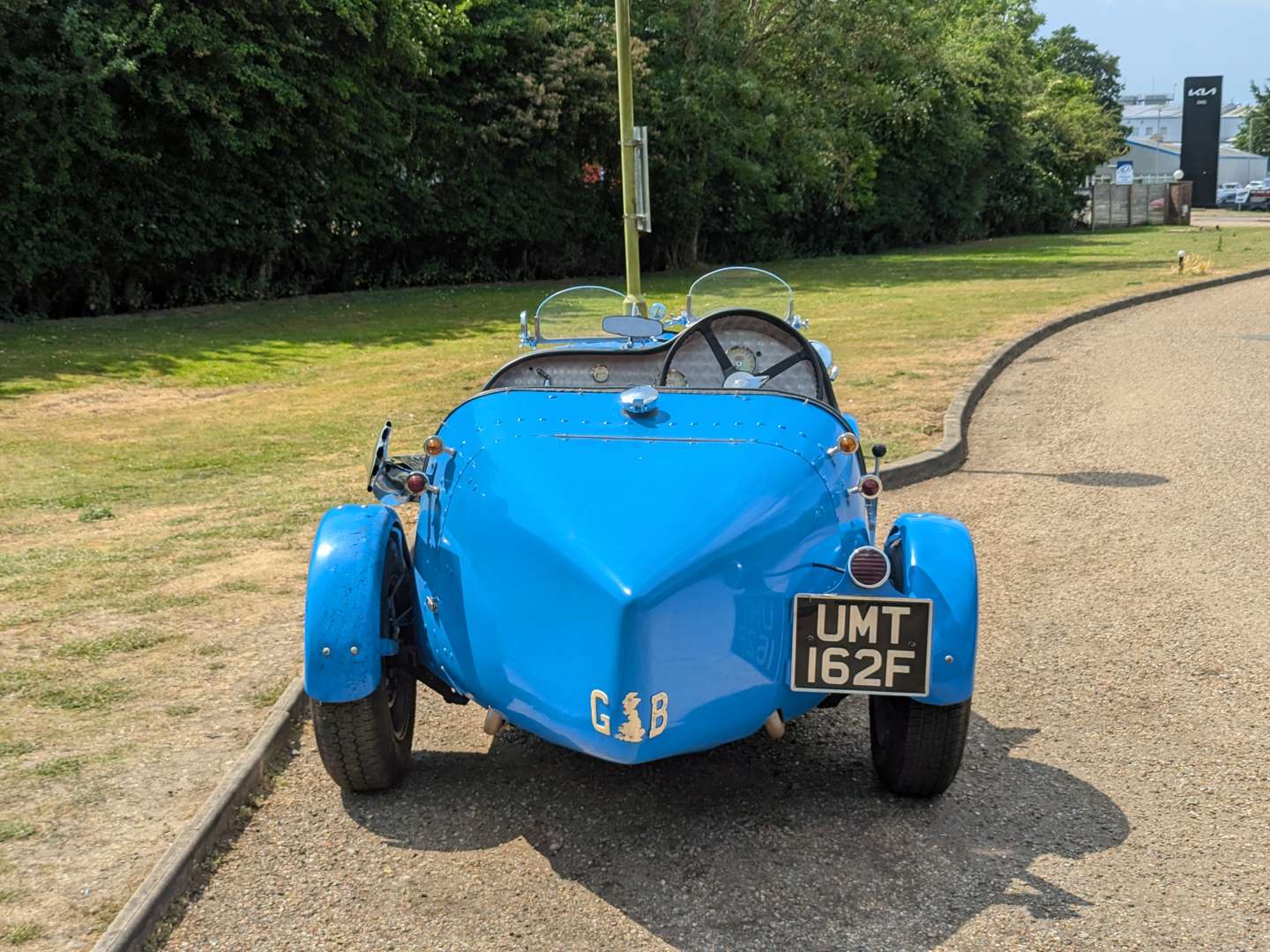 <p>1968 VW BUGATTI TYPE 35 REPLICA</p>