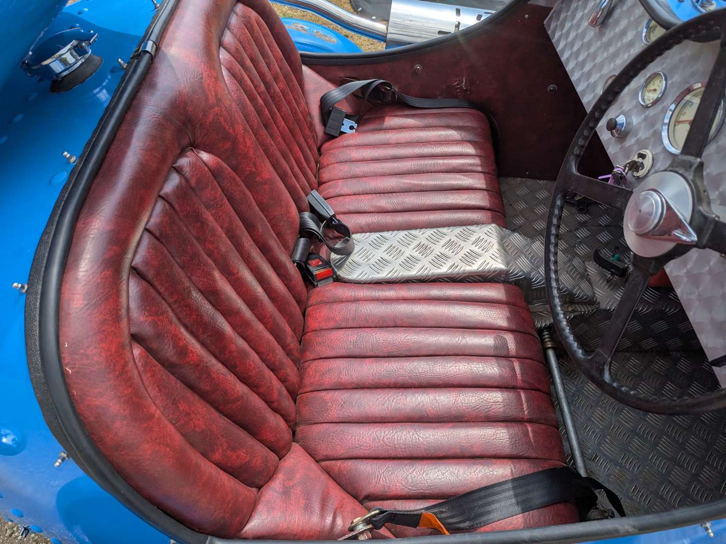 <p>1968 VW BUGATTI TYPE 35 REPLICA</p>