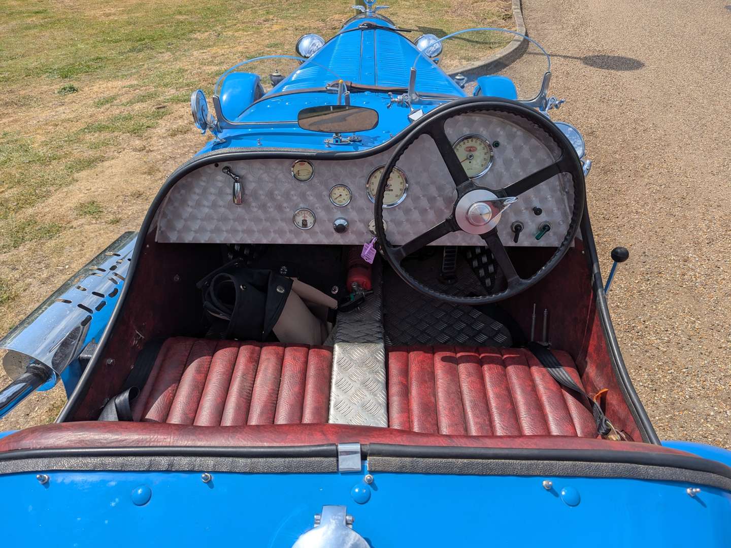 <p>1968 VW BUGATTI TYPE 35 REPLICA</p>