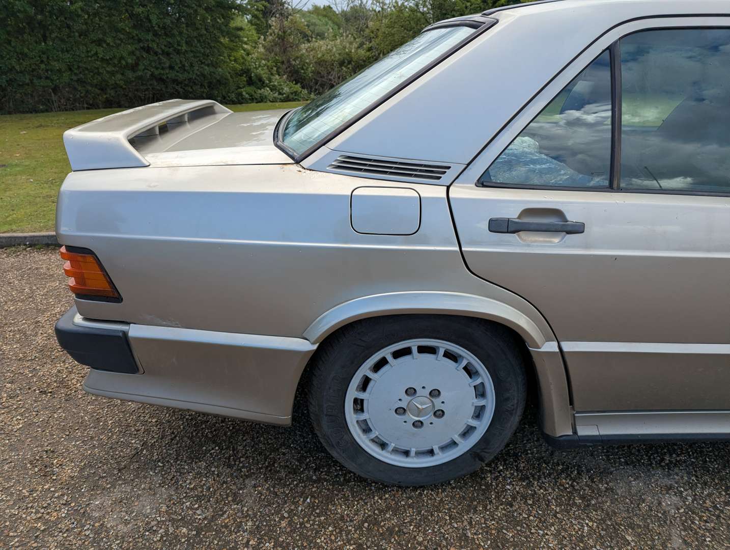 <p>1989 MERCEDES 190E COSWORTH 2.5</p>
