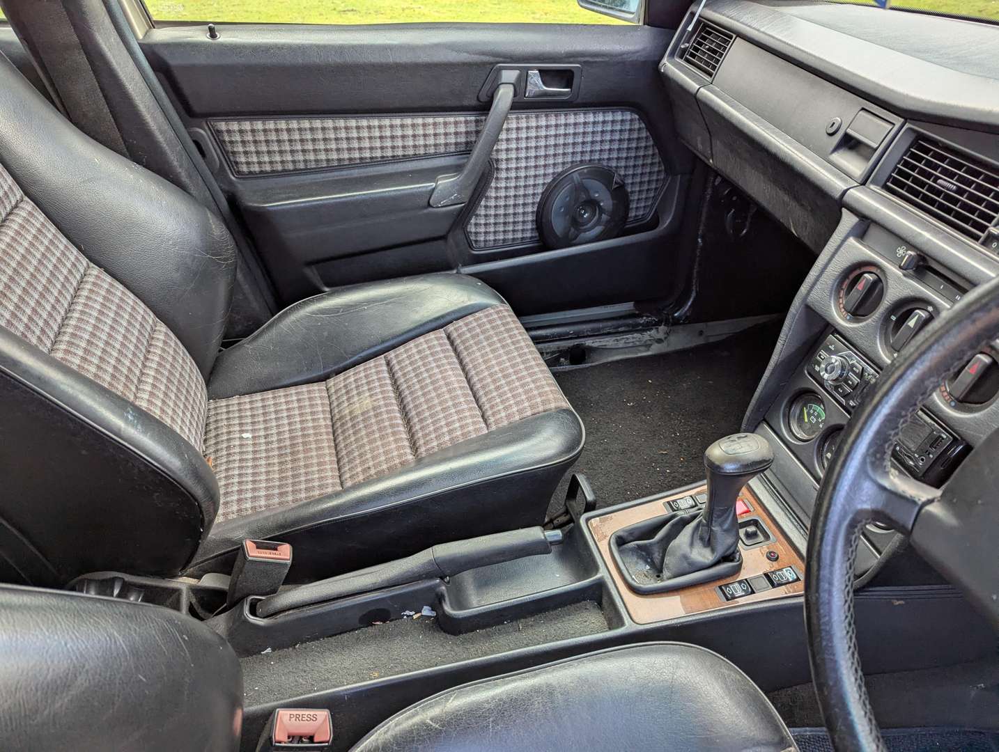 <p>1989 MERCEDES 190E COSWORTH 2.5</p>