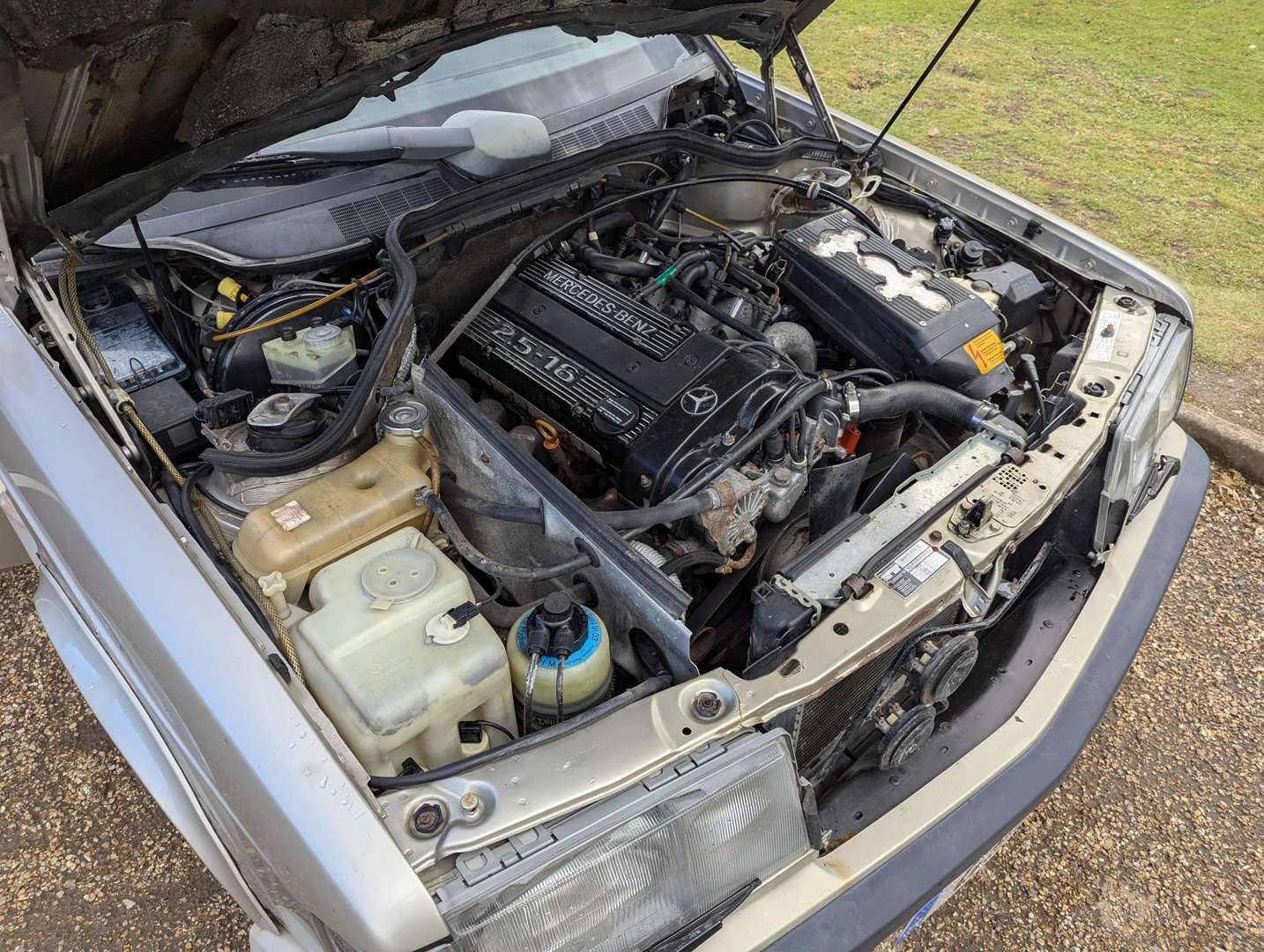 <p>1989 MERCEDES 190E COSWORTH 2.5</p>