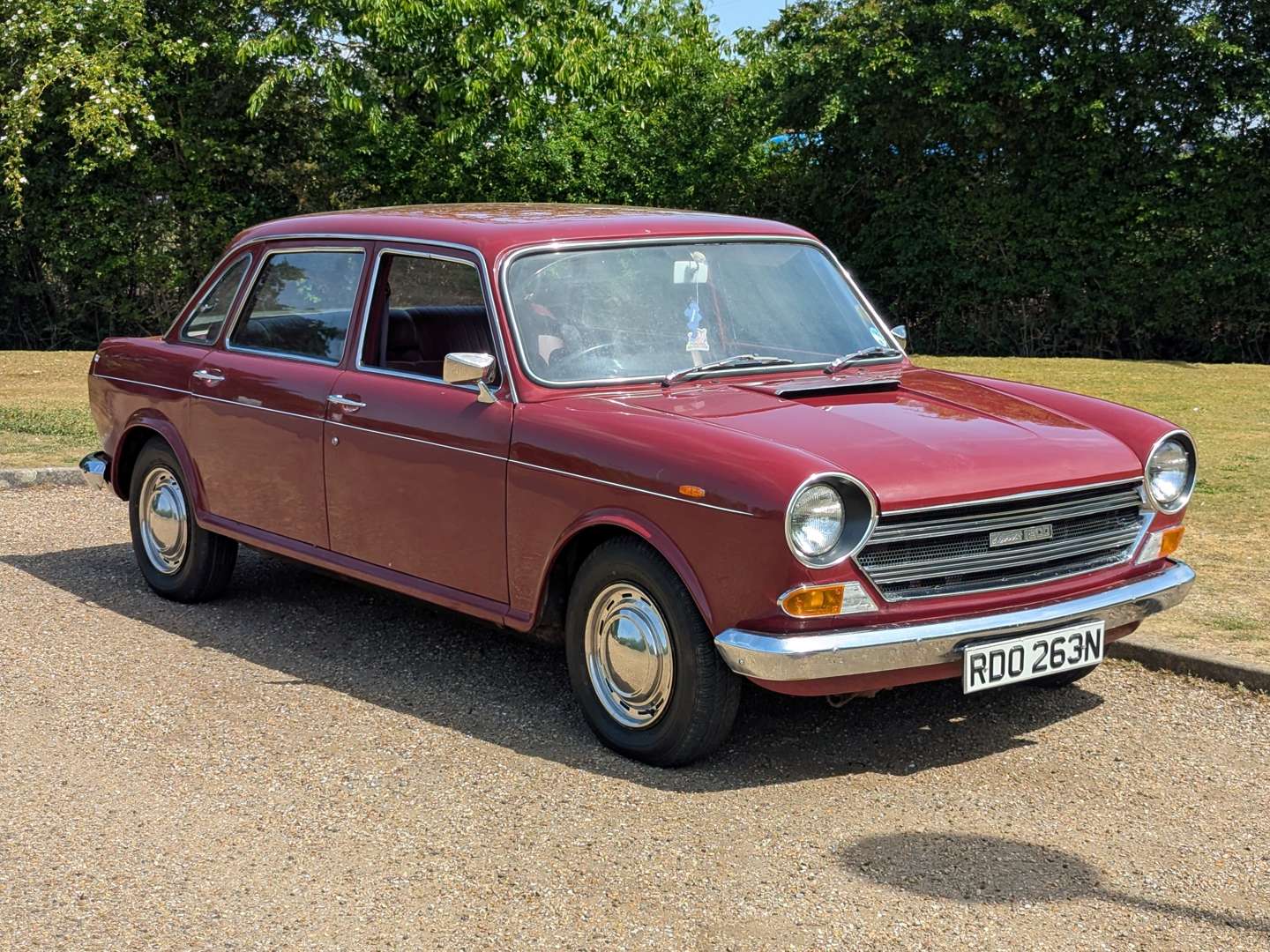 <p>1974 MORRIS 1800 SALOON</p>