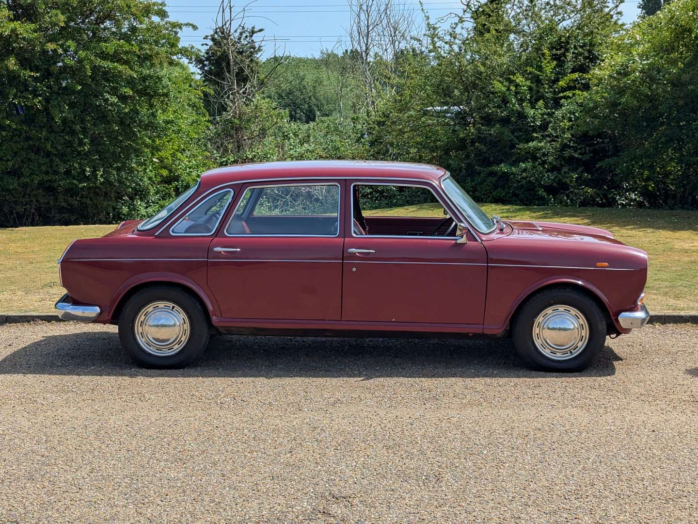 <p>1974 MORRIS 1800 SALOON</p>
