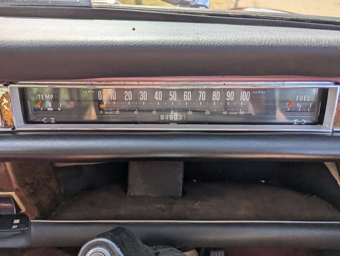 <p>1974 MORRIS 1800 SALOON</p>