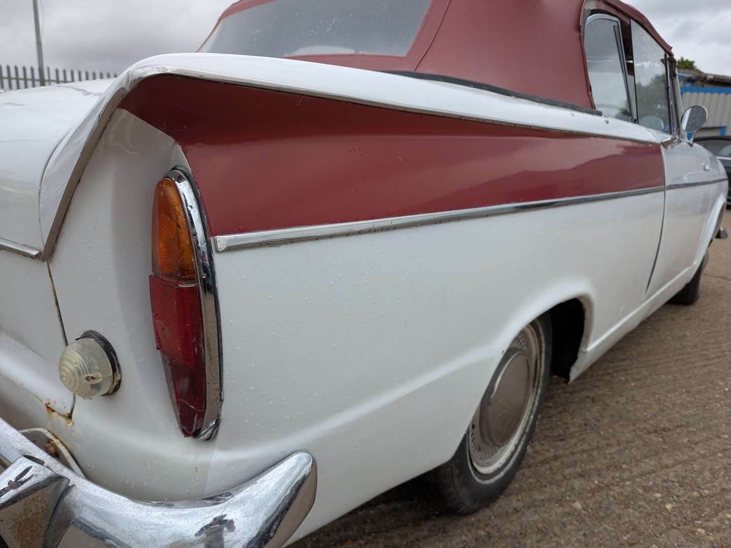 <p>1964 HILLMAN SUPER MINX</p>
