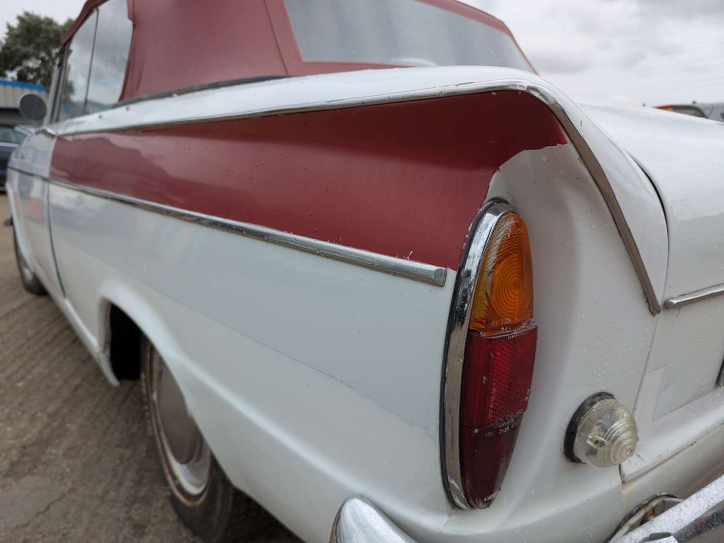 <p>1964 HILLMAN SUPER MINX</p>