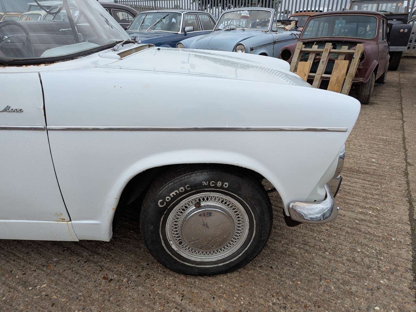 <p>1964 HILLMAN SUPER MINX</p>