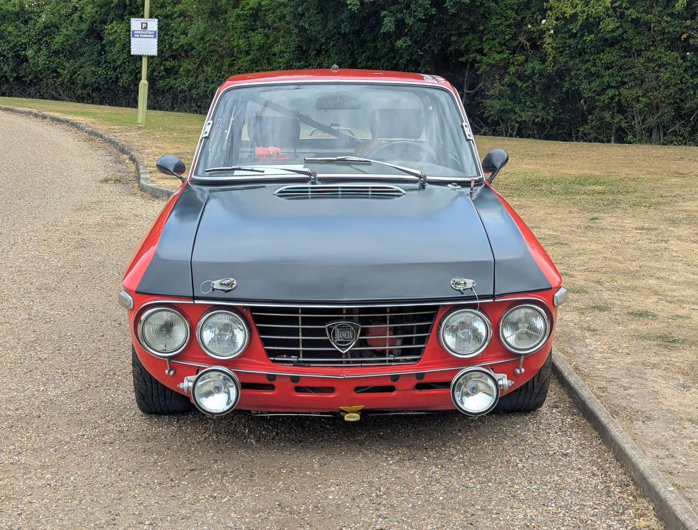 <p>1966 LANCIA FULVIA COUPÉ S1</p>