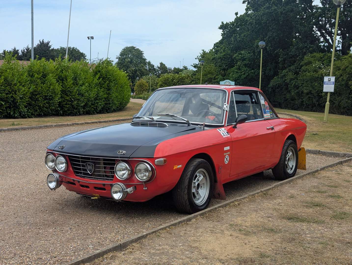 <p>1966 LANCIA FULVIA COUPÉ S1</p>